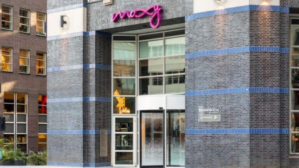 Moxy The Hague - goedkope-singlereizen.nl