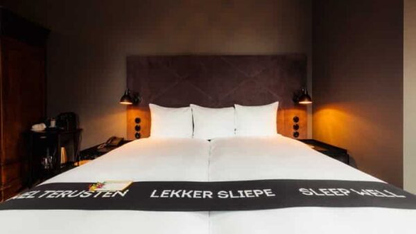 Post-Plaza Hotel & Grand Café - goedkope-singlereizen.nl